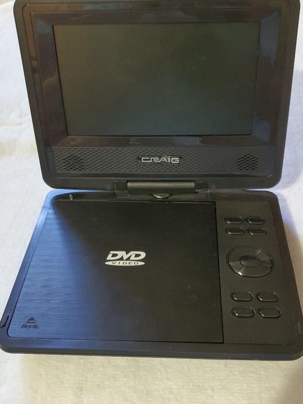 Craig Blue Portable DVD/CD Player 7-inch Swivel Screen CTFT716